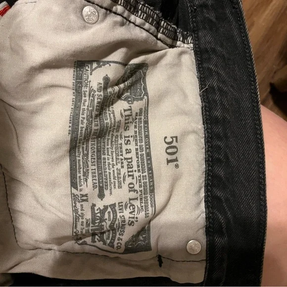 LEVIS 501 black distressed denim shorts - Picture 8 of 10